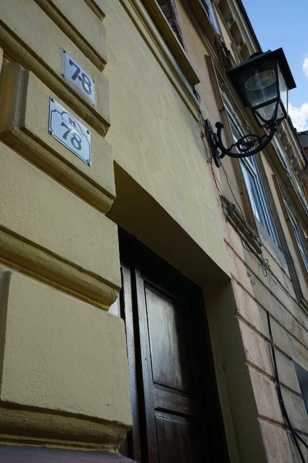 Crown Of Karolina Apartment Брашов Екстериор снимка