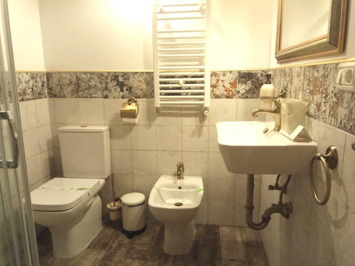 Crown Of Karolina Apartment Брашов Екстериор снимка