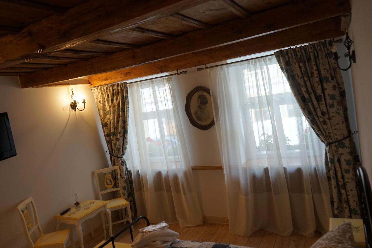 Crown Of Karolina Apartment Брашов Екстериор снимка