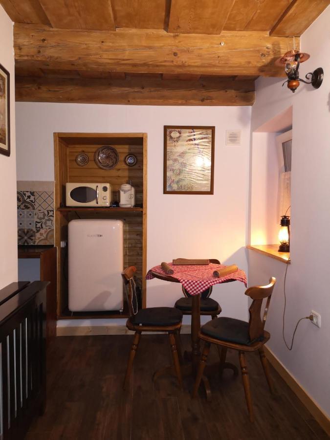Crown Of Karolina Apartment Брашов Екстериор снимка